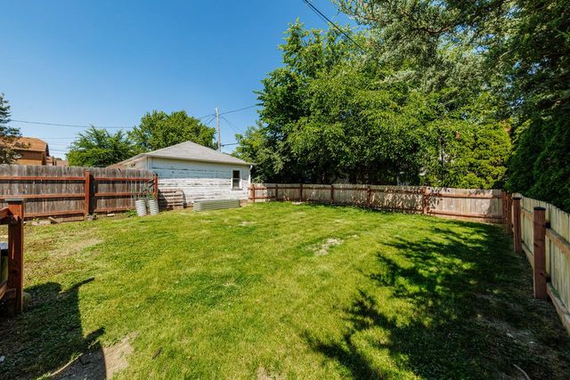 2320 N 68th STREET, Wauwatosa, WI 53213