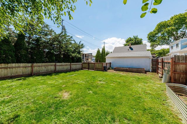 2320 N 68th STREET, Wauwatosa, WI 53213