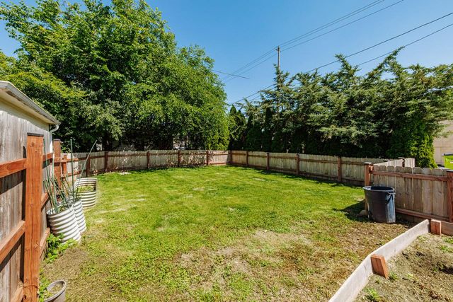 2320 N 68th STREET, Wauwatosa, WI 53213