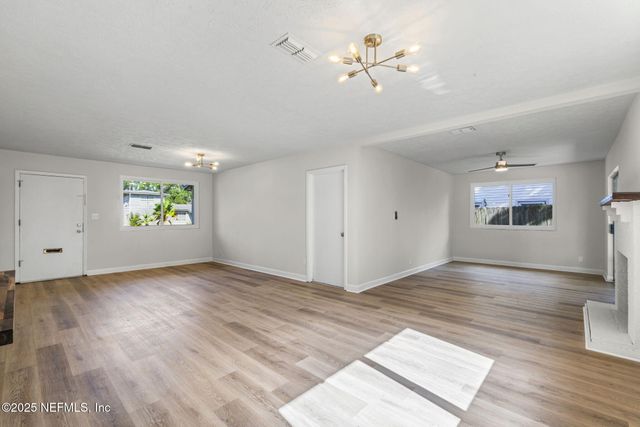 7333 ORTEGA HILLS Drive, Jacksonville, FL 32244