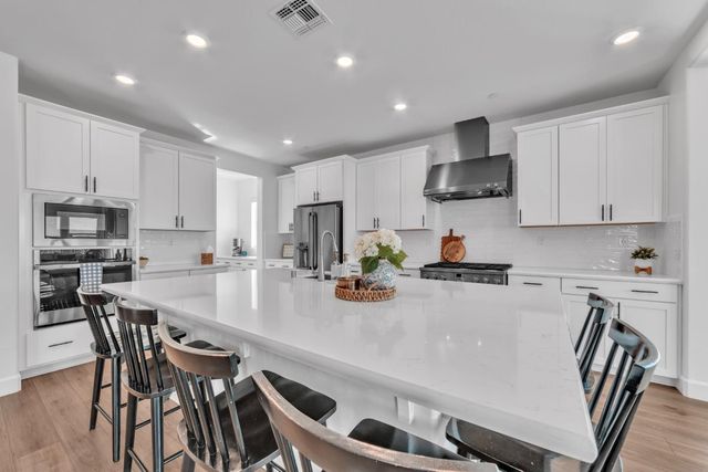 4983 Covered Wagon Cir, Folsom, CA 95630