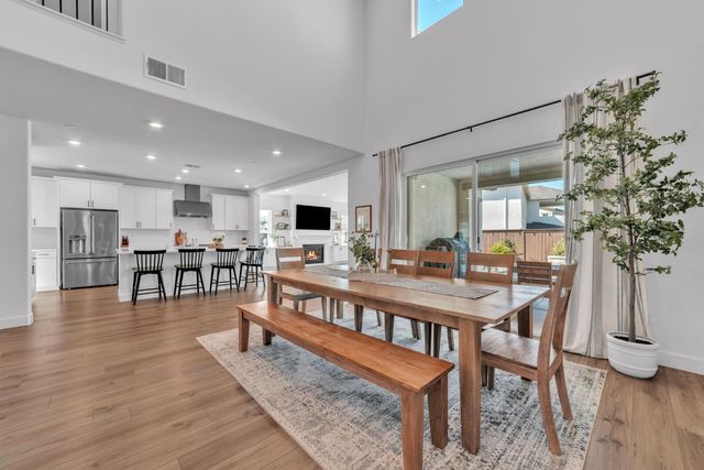 4983 Covered Wagon Cir, Folsom, CA 95630