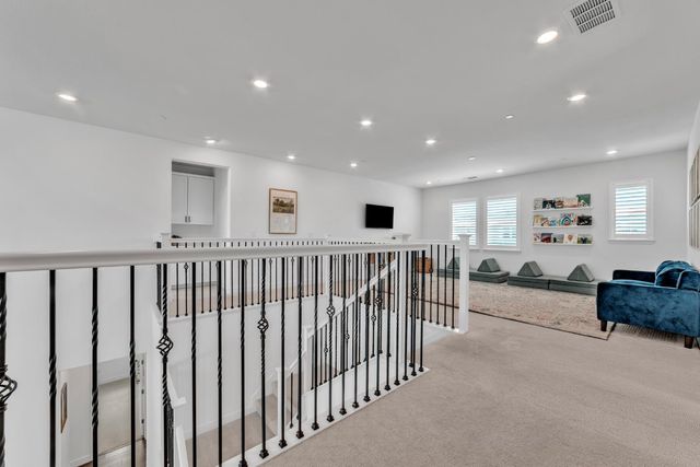 4983 Covered Wagon Cir, Folsom, CA 95630