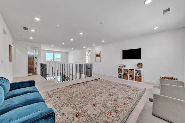 4983 Covered Wagon Cir, Folsom, CA 95630