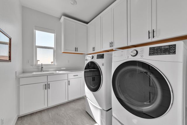 4983 Covered Wagon Cir, Folsom, CA 95630