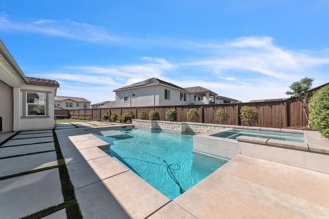 4983 Covered Wagon Cir, Folsom, CA 95630