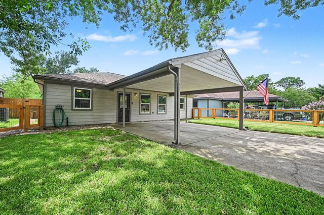 4818 27th Street, Dickinson, TX 77539