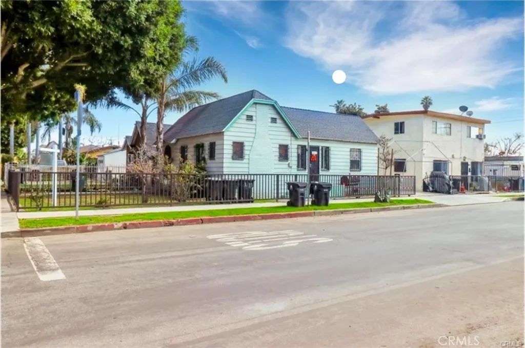402 E 92nd, Los Angeles, CA 90003