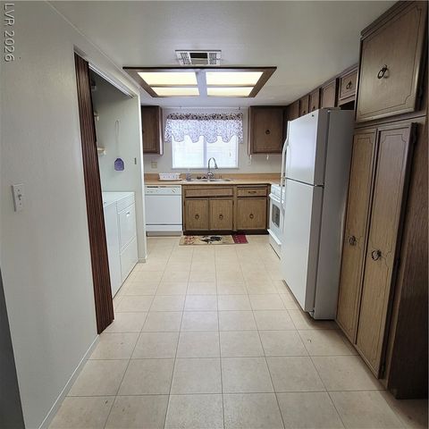 1841 Runningbear Drive, Las Vegas, NV 89108