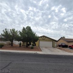 1841 Runningbear Drive, Las Vegas, NV 89108