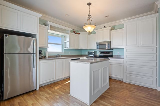 4401 Ranger Drive, Port Bolivar, TX 77650