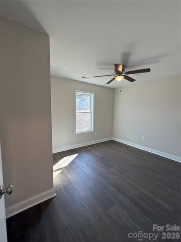 449 Cabarrus Avenue W 3, Concord, NC 28027