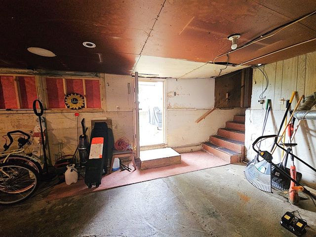 1216 S Ottawa Avenue, Dixon, IL 61021