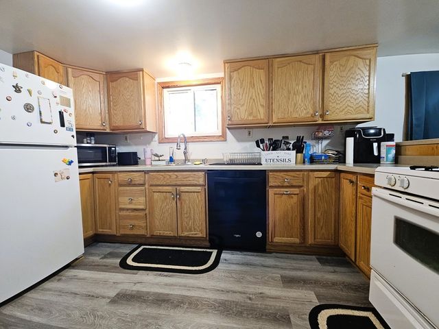 1216 S Ottawa Avenue, Dixon, IL 61021