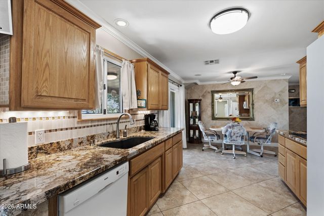 561 LEISURE WORLD --, Mesa, AZ 85206