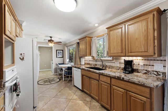 561 LEISURE WORLD --, Mesa, AZ 85206
