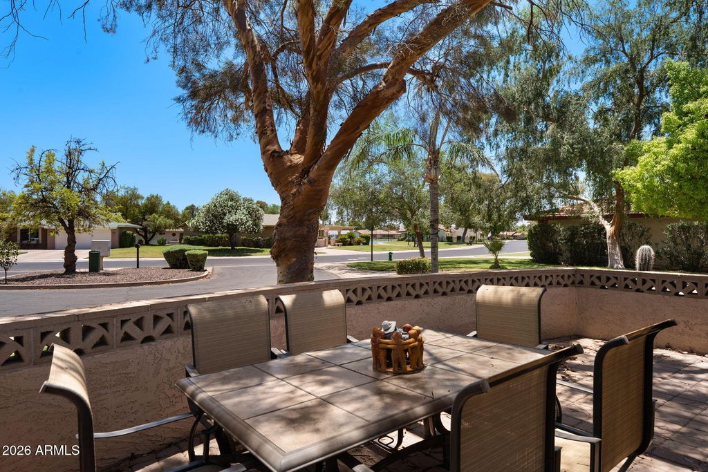 561 LEISURE WORLD --, Mesa, AZ 85206 — photo 2