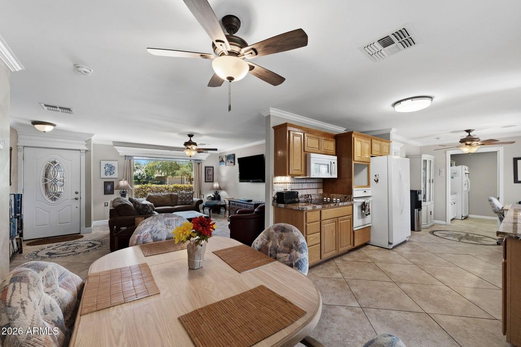 561 LEISURE WORLD --, Mesa, AZ 85206 — photo 3