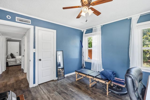 3601 Primrose Avenue, Fort Worth, TX 76111