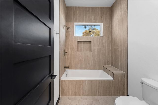 7292 Edgewater Drive, Willis, TX 77318