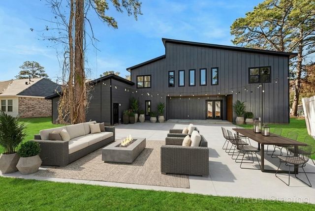 7292 Edgewater Drive, Willis, TX 77318