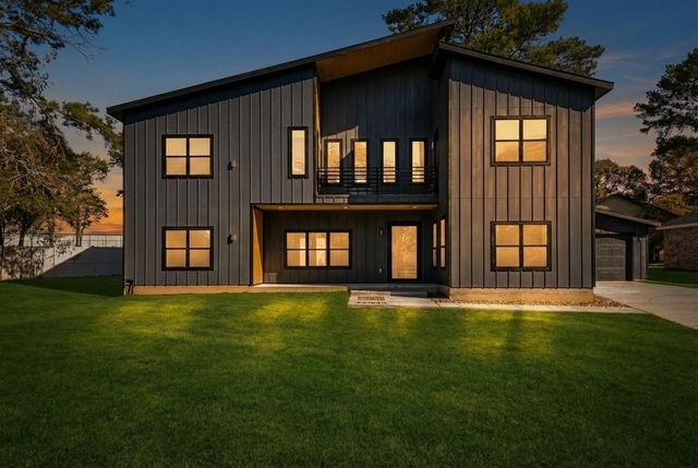 7292 Edgewater Drive, Willis, TX 77318