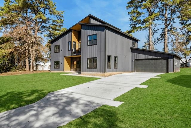 7292 Edgewater Drive, Willis, TX 77318