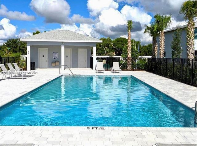 5629 Mentmore Drive, Mangonia Park, FL 33407