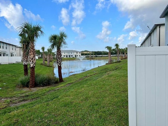 5629 Mentmore Drive, Mangonia Park, FL 33407