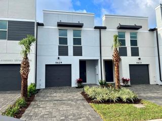 5629 Mentmore Drive, Mangonia Park, FL 33407