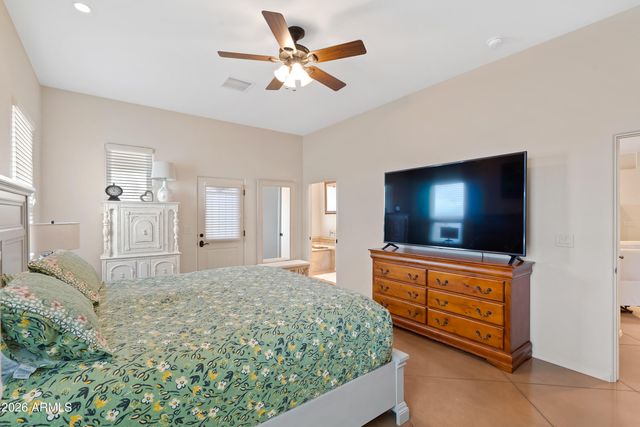 8585 S PALISADES Drive, Hereford, AZ 85615