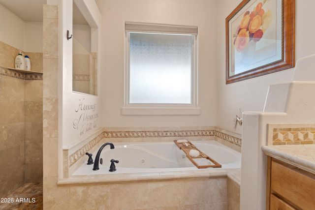 8585 S PALISADES Drive, Hereford, AZ 85615