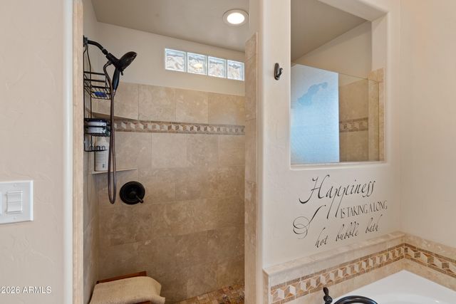 8585 S PALISADES Drive, Hereford, AZ 85615