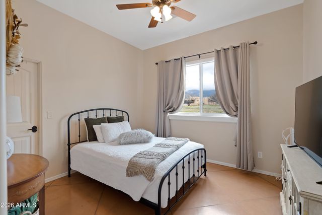 8585 S PALISADES Drive, Hereford, AZ 85615