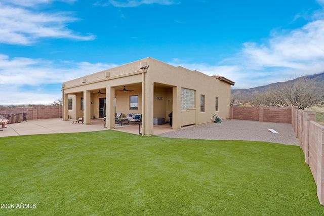 8585 S PALISADES Drive, Hereford, AZ 85615