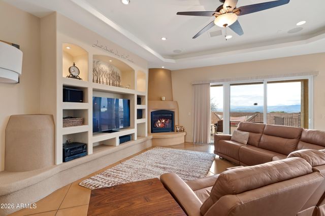 8585 S PALISADES Drive, Hereford, AZ 85615