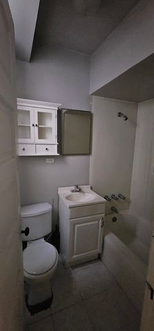3639 N Greenview Avenue, Chicago, IL 60613