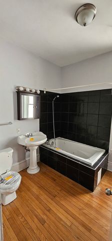 3639 N Greenview Avenue, Chicago, IL 60613