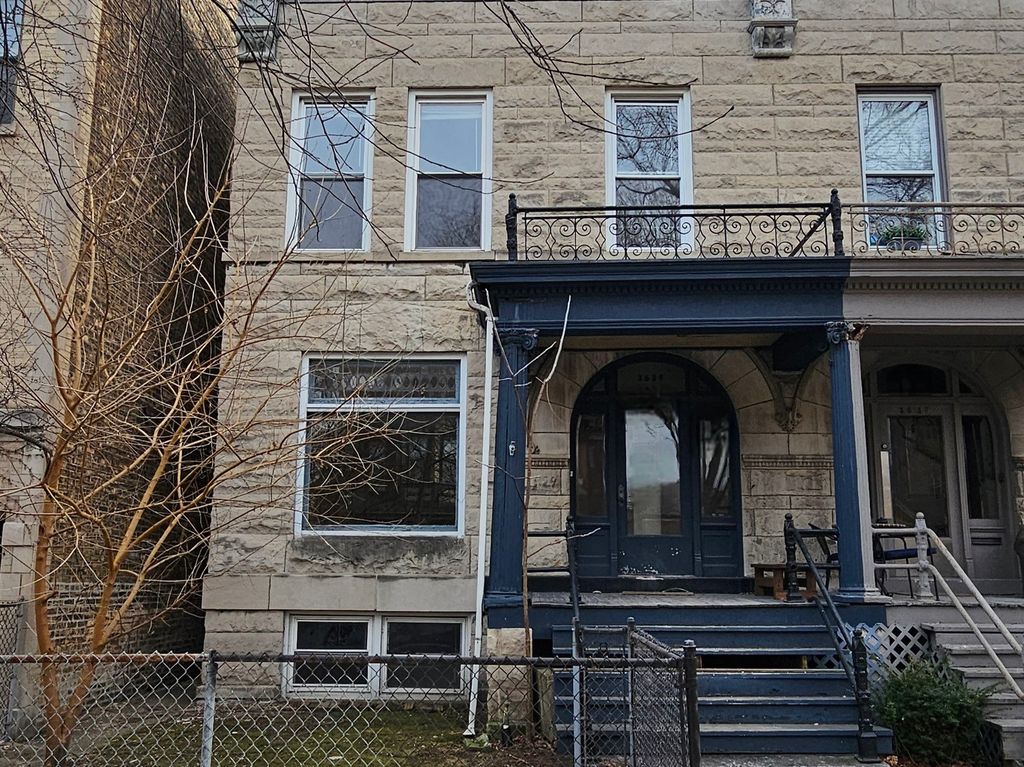 3639 N Greenview Avenue, Chicago, IL 60613