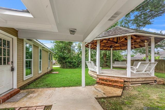4110 Country Glen Dr, Baton Rouge, LA 70816