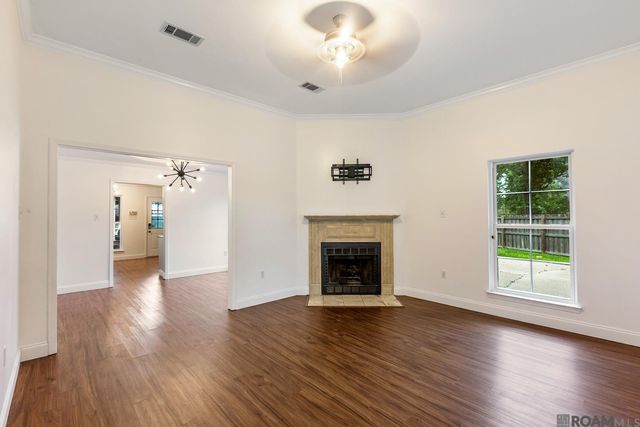 4110 Country Glen Dr, Baton Rouge, LA 70816