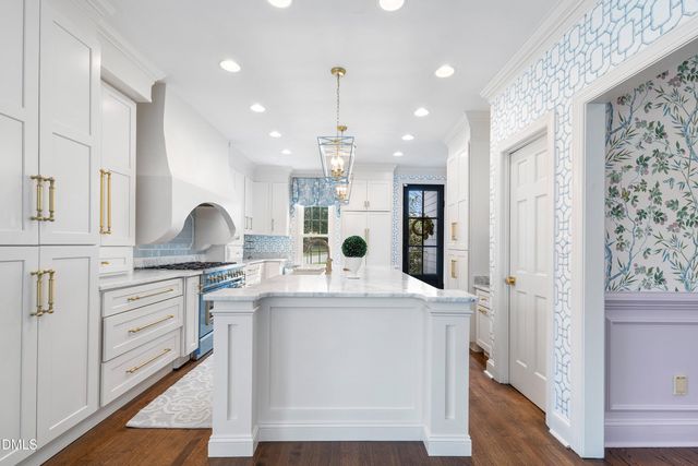 211 Bordeaux Lane, Cary, NC 27511