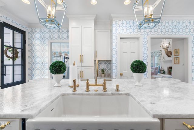 211 Bordeaux Lane, Cary, NC 27511