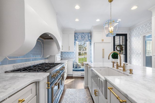 211 Bordeaux Lane, Cary, NC 27511