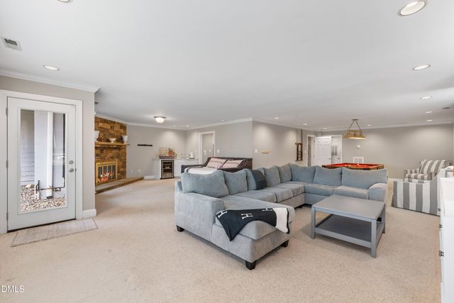 211 Bordeaux Lane, Cary, NC 27511