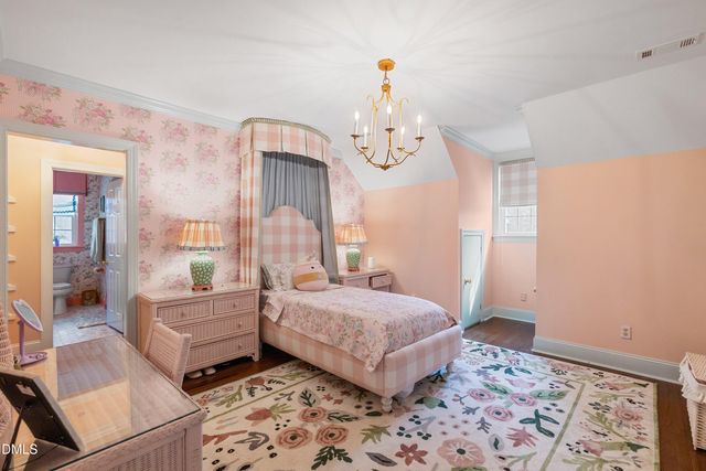 211 Bordeaux Lane, Cary, NC 27511