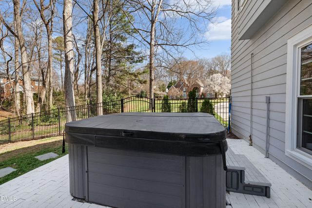 211 Bordeaux Lane, Cary, NC 27511