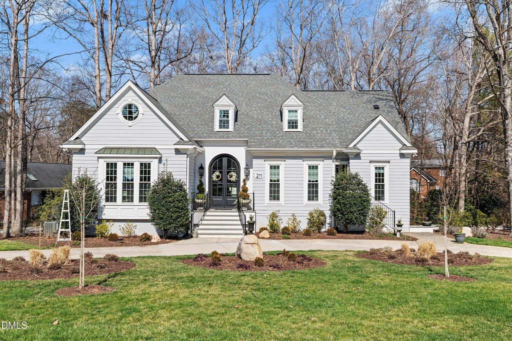 211 Bordeaux Lane, Cary, NC 27511