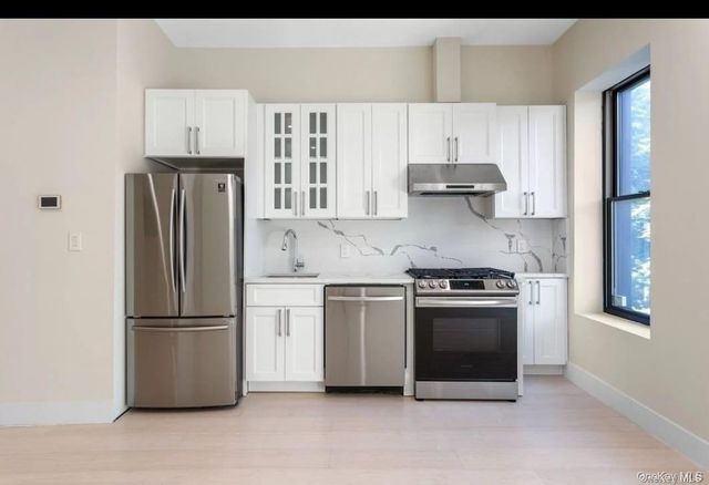 370 Marion Street 2, Brooklyn, NY 11233
