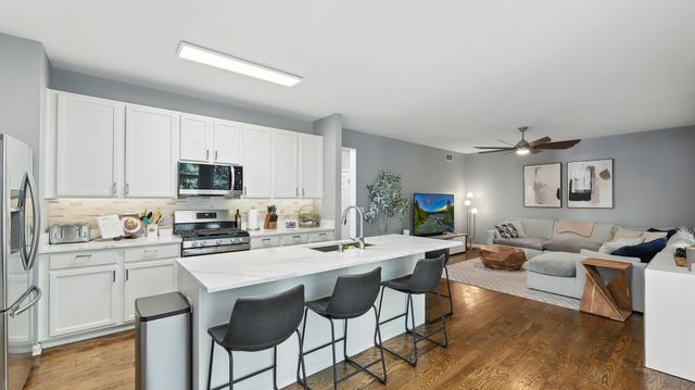 1303 Bridgehampton Drive, Plainfield, IL 60586